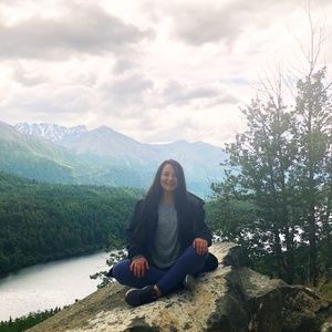 Meet your Posher, Alyssa
